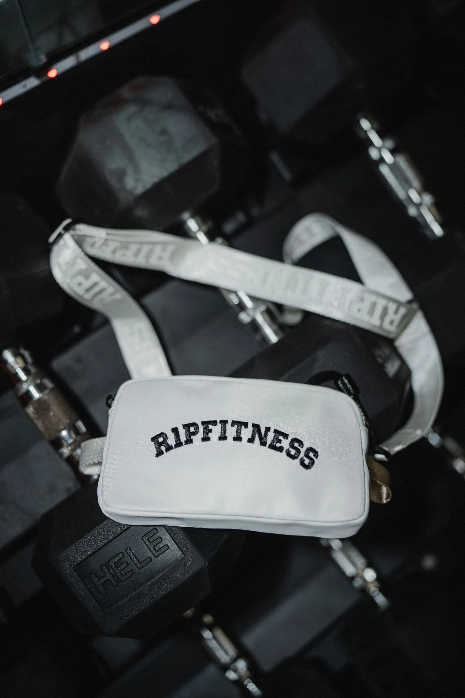 R1P CROSSBODY BAG